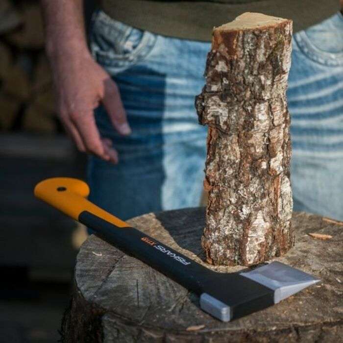 Fiskars X11 hasítófejsze