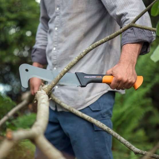 Fiskars gallyazókés XA3