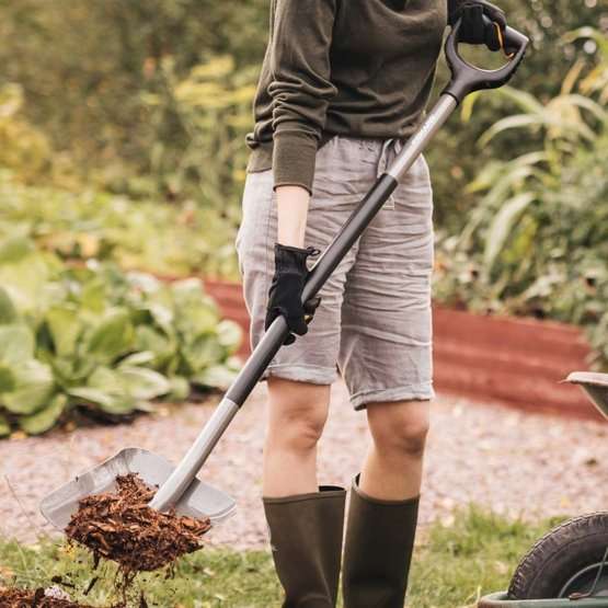 Fiskars Ergonómikus lapát